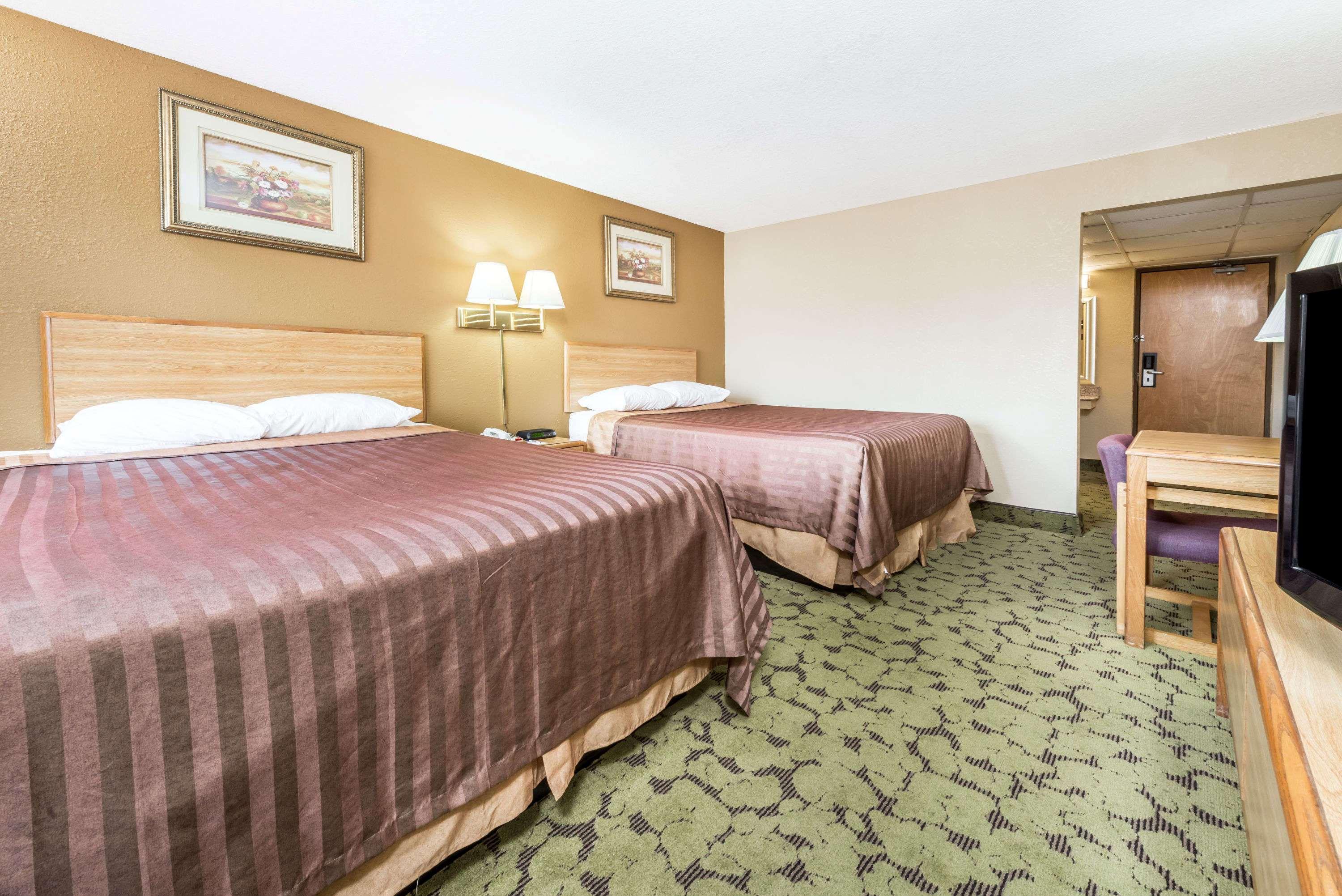 Travelodge By Wyndham Bloomington Eksteriør bilde