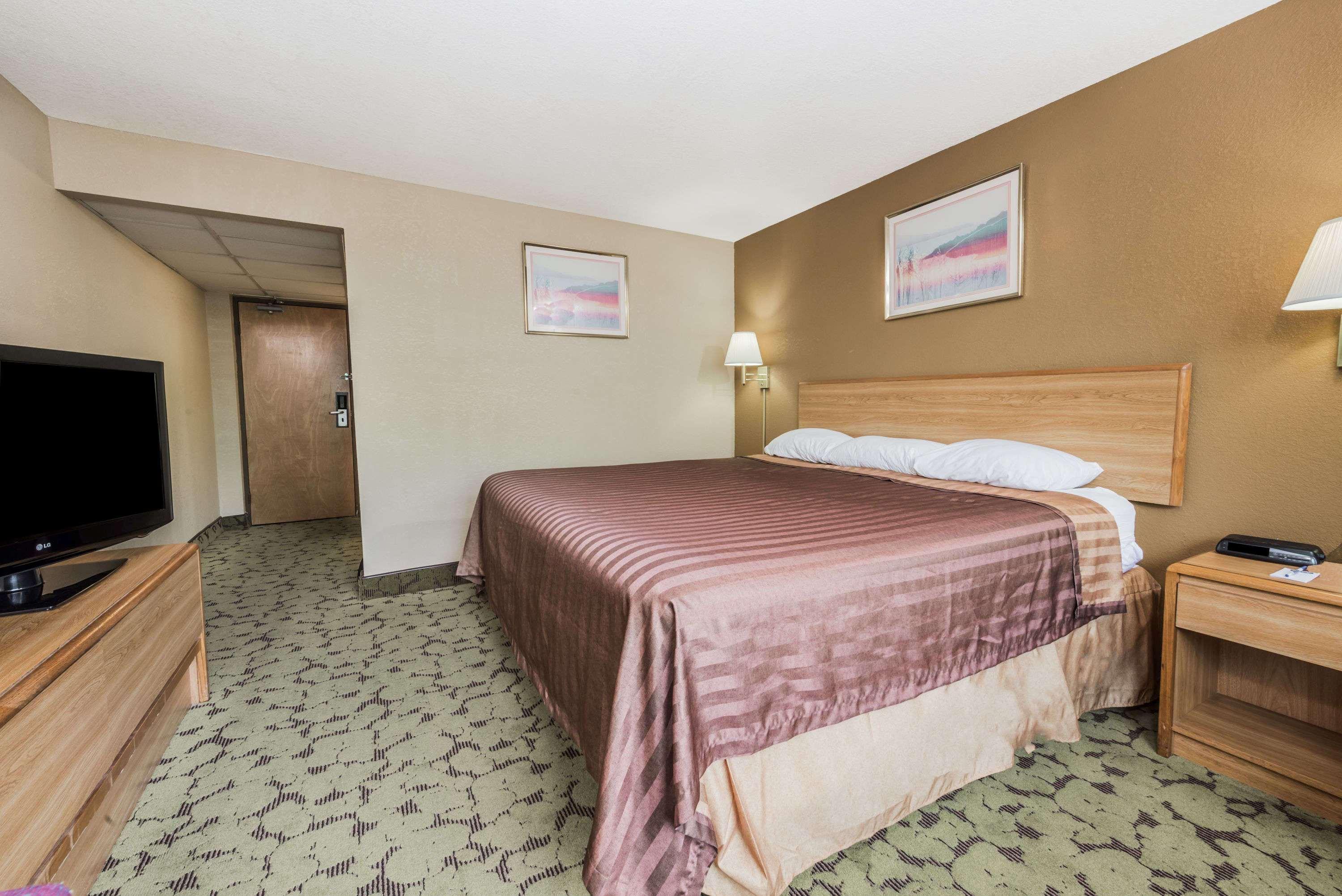 Travelodge By Wyndham Bloomington Eksteriør bilde