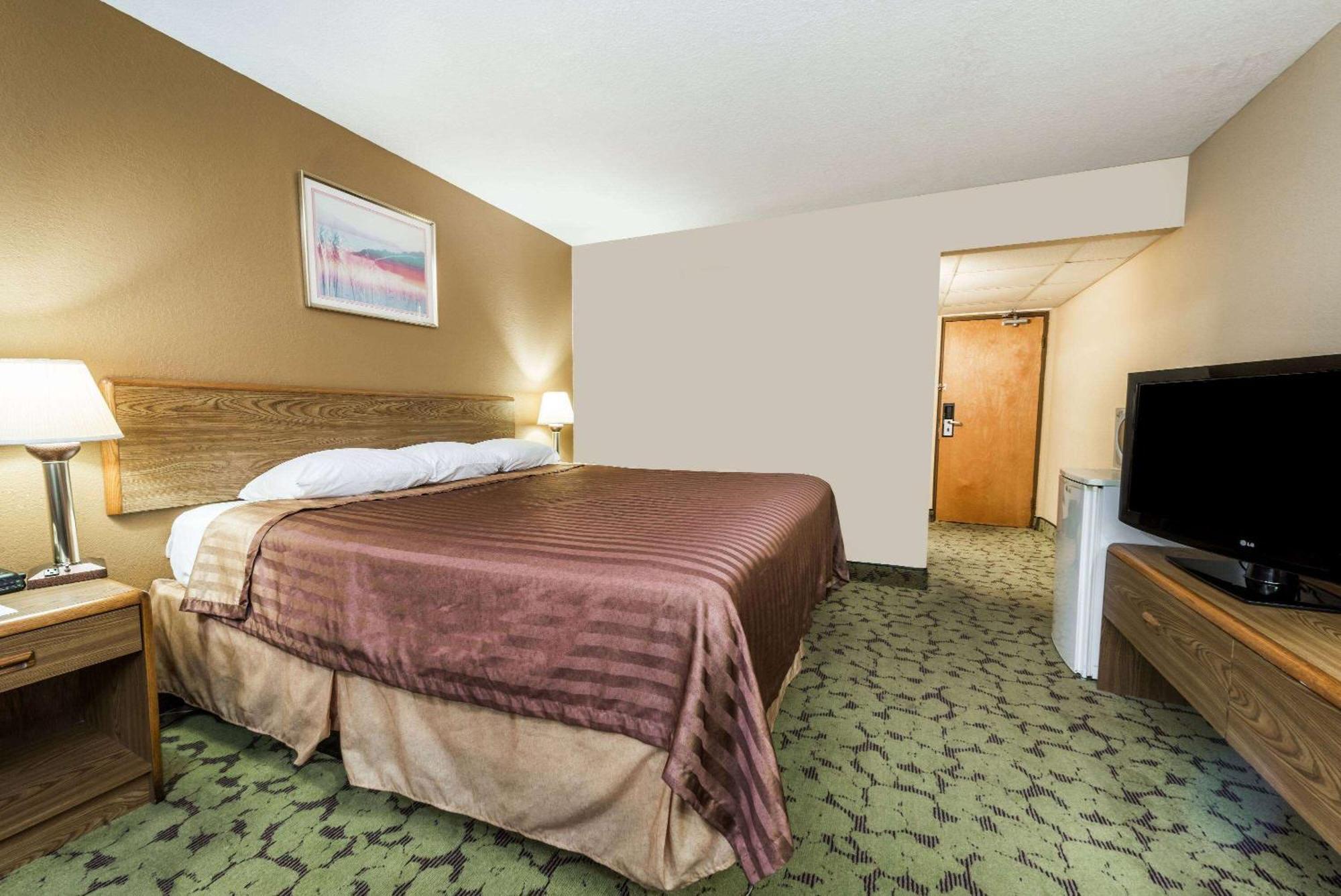 Travelodge By Wyndham Bloomington Eksteriør bilde