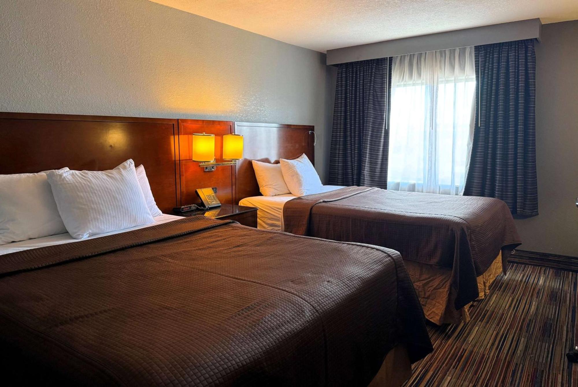 Travelodge By Wyndham Bloomington Eksteriør bilde