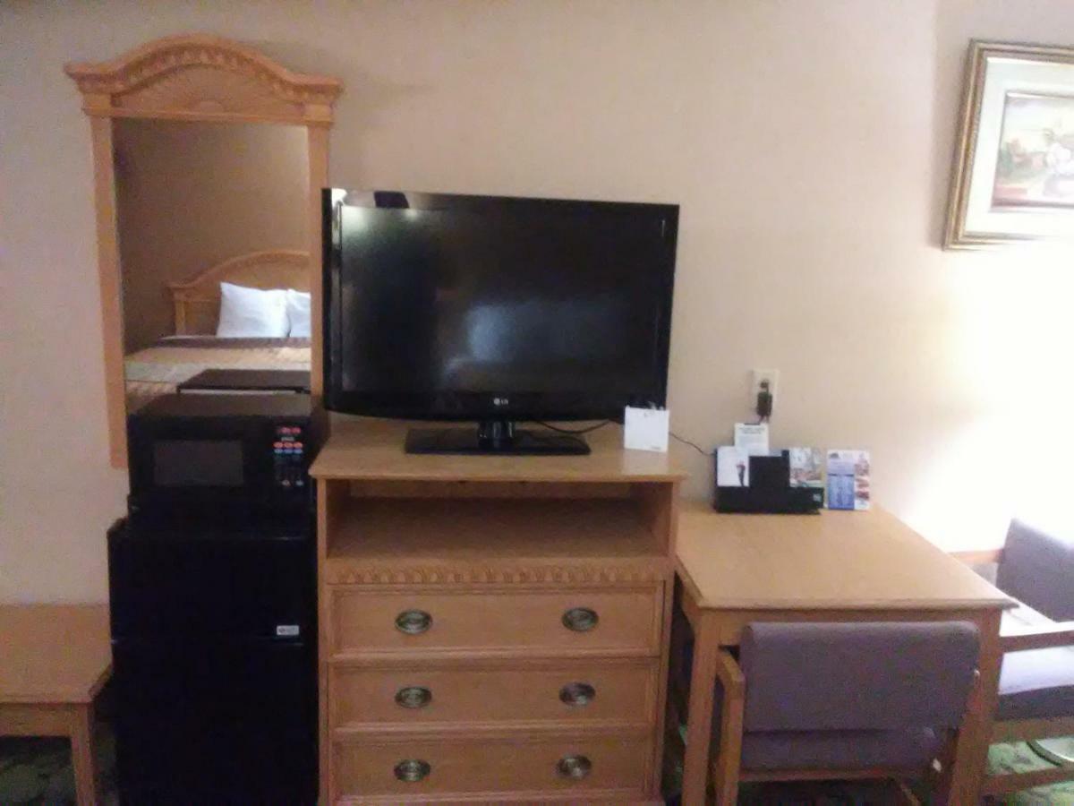 Travelodge By Wyndham Bloomington Eksteriør bilde